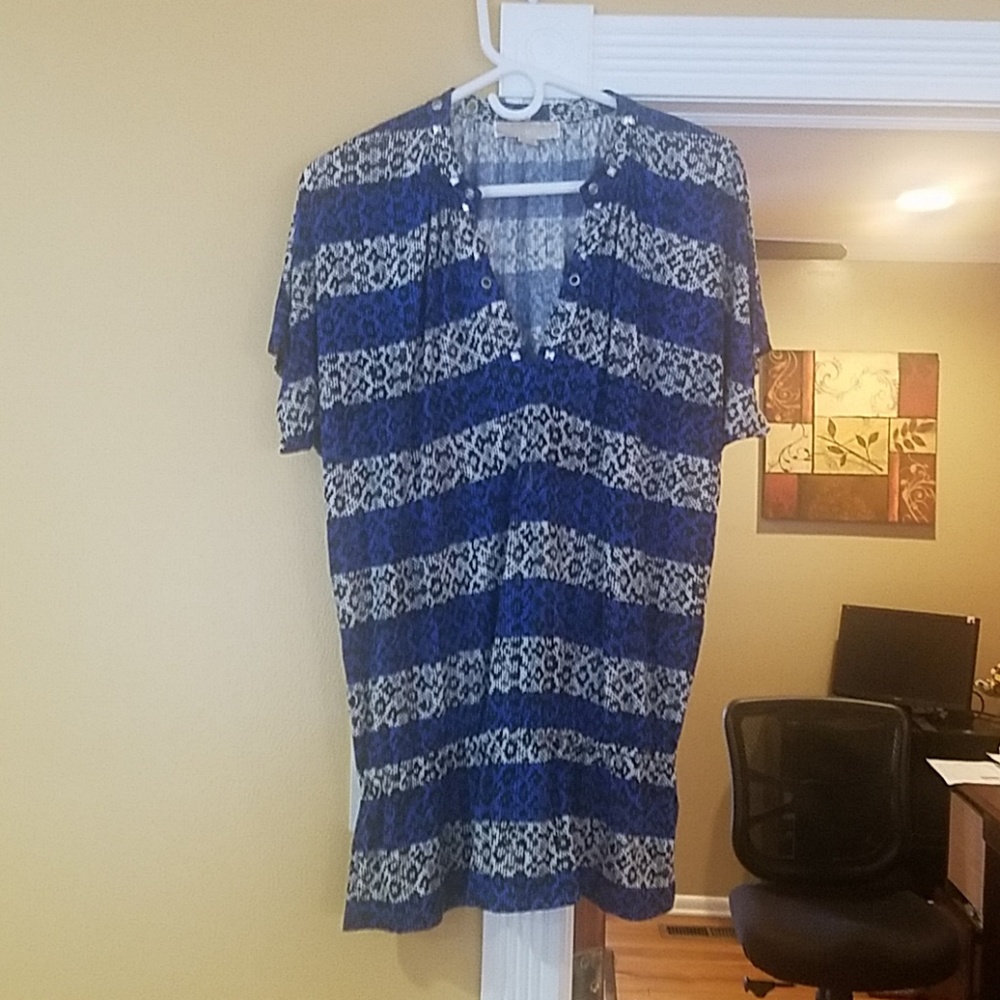Used michael kors L shirt